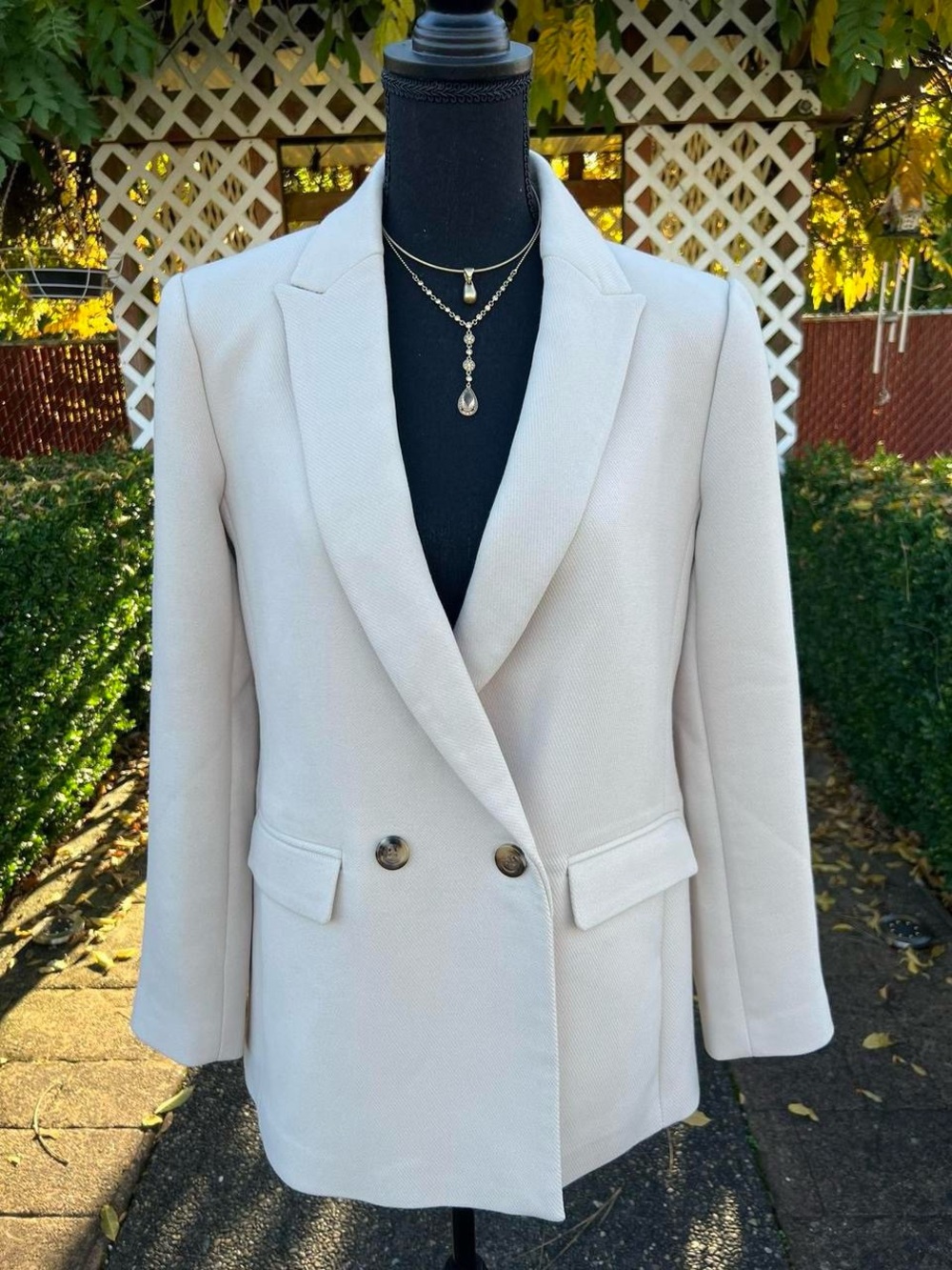 Ann Taylor NWT Cream Women's Tailored Blazer 6 - Picture 2 of 8